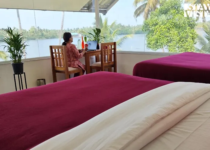 Aqua Vista Riverview By Stayvista - Private Pool Kochi